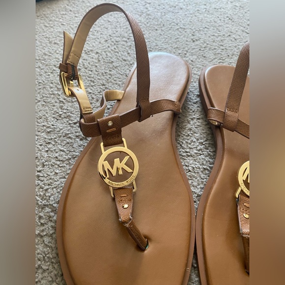 Michael Kors sandals - Picture 2 of 6